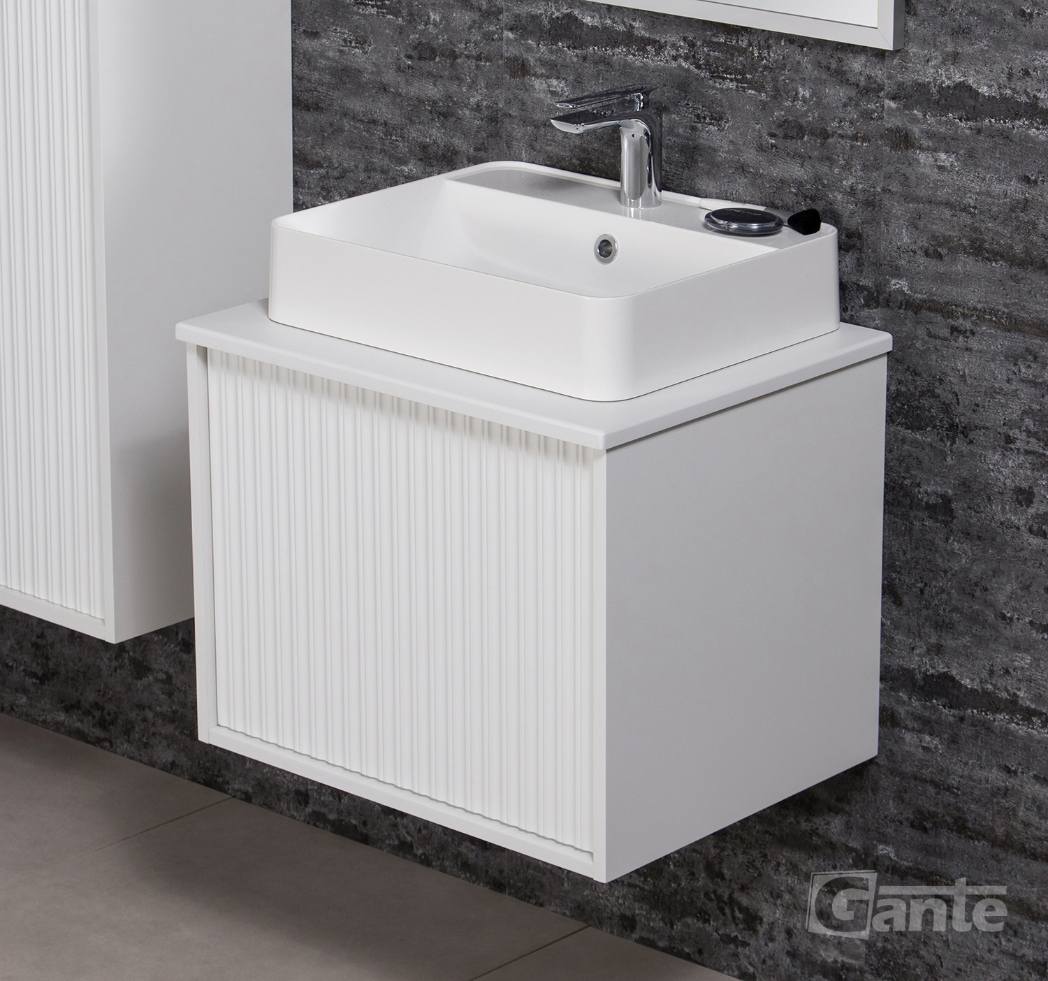 White vanity unit Cork